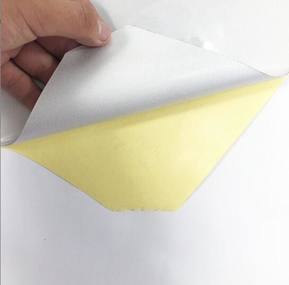 Lazer Filmi Kendine yapışkan Yeşil, Mavi, Siyah PVC Yazı Baskı Transfer Paketleme Rulo Malzeme Filmi