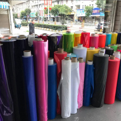 PVC Yumuşak Yapıştırıcı Şeffaf Film Renkli PVC Dondurulmuş Renkli Parlak Yapıştırıcı PVC Film
