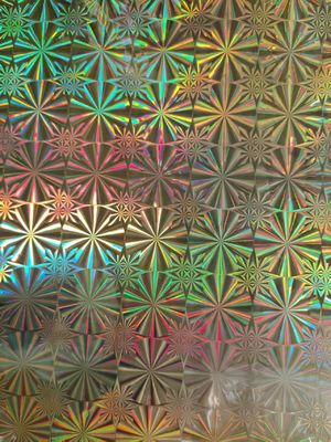 12mic PET / 17mic bopp holografik metalize primer kaplama UV baskı için kullanılır