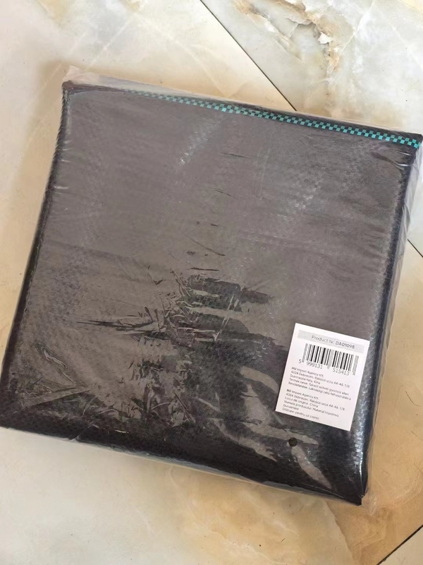 70-180GSM Siyah ve Yeşil PP Nonwoven Ot Kontrol Kumaş Çöpçatanlık için, Kumaş Ot Mat
