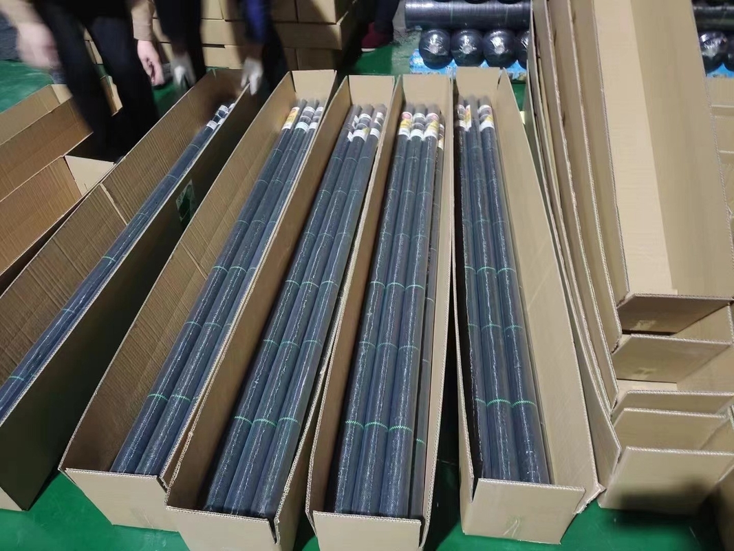 Rol Siyah Dikiş Toprak Kapak Ot Kontrolü Membran Anti Ot Dikiş Kumaş Fabrika Tedarik 80GSM 90GSM 100GSM